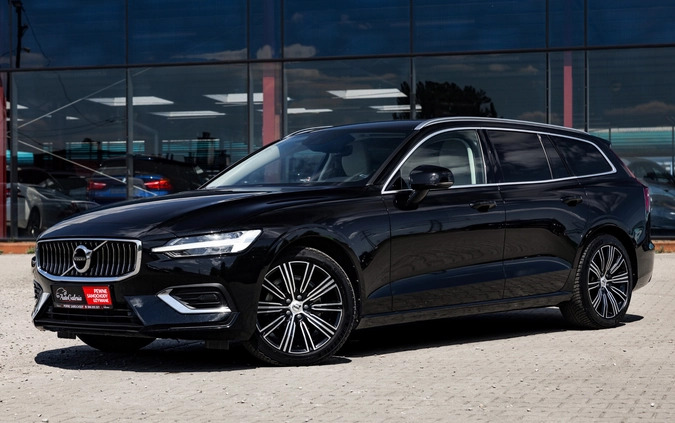 Volvo V60 cena 86900 przebieg: 130086, rok produkcji 2018 z Swarzędz małe 781